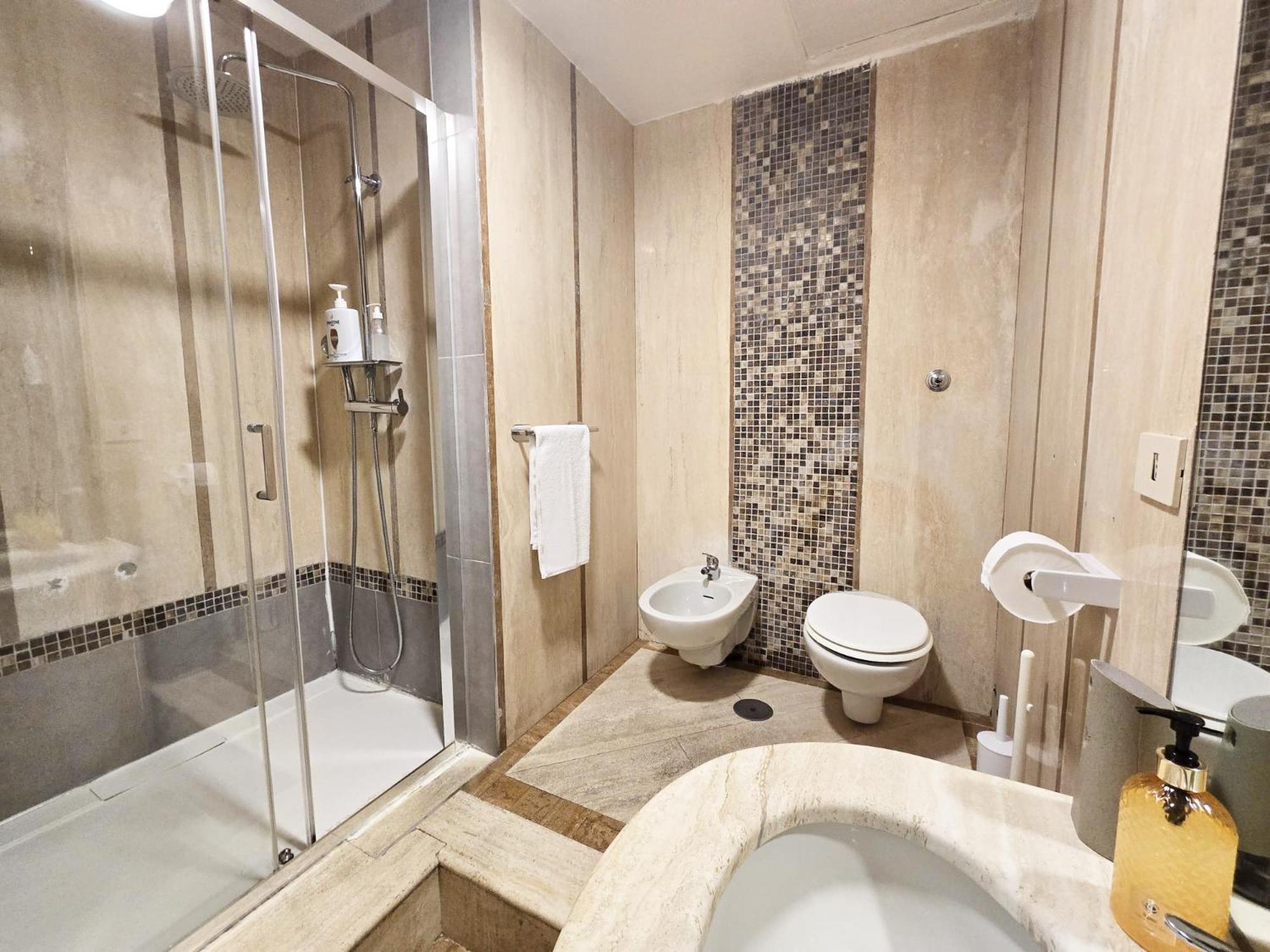 Myomax Guesthouse โรม ภายนอก รูปภาพ